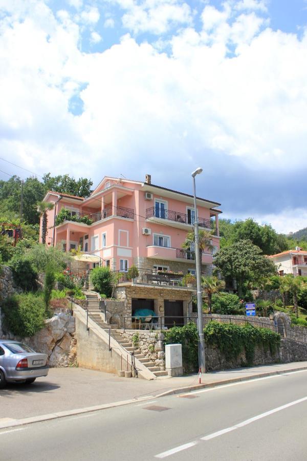 Apartments And Rooms By The Sea Medveja, Opatija - 2305 ロヴラン エクステリア 写真